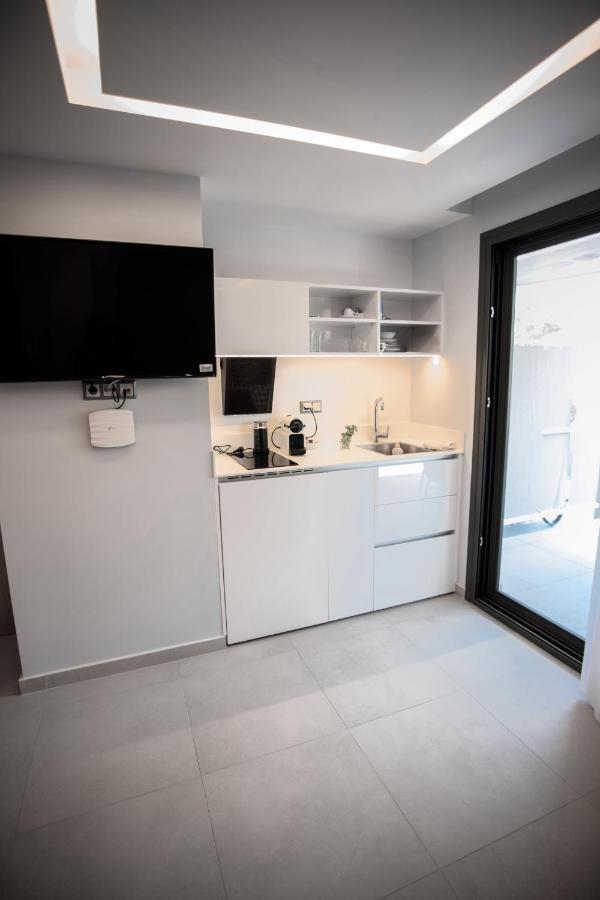 8 Boutique Suites Néa Potídea Kültér fotó