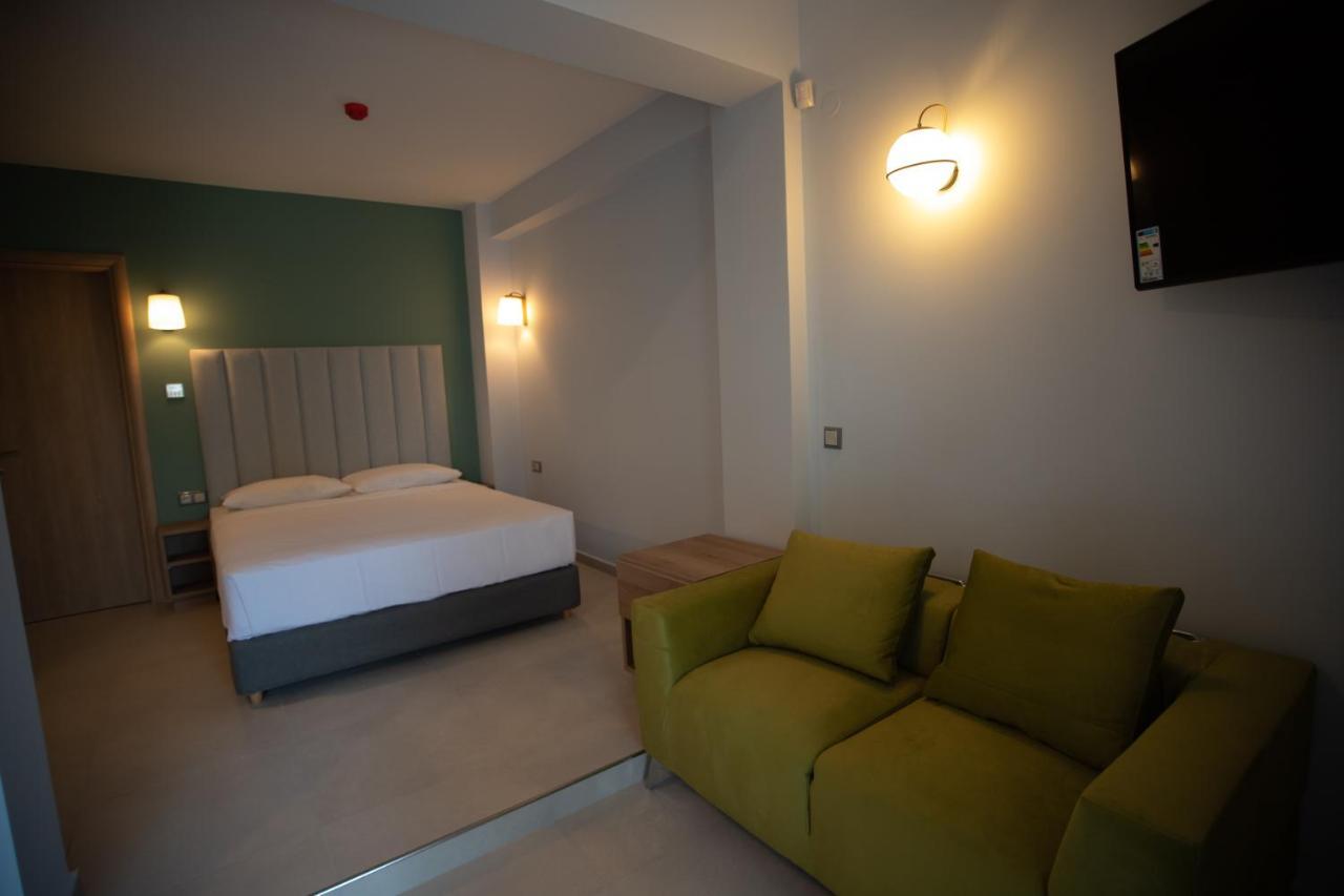 8 Boutique Suites Néa Potídea Kültér fotó